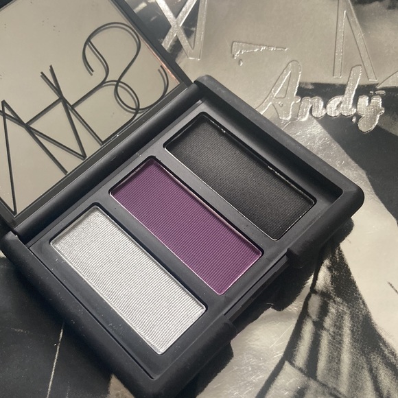 NARS Andy Warhol makeup and pouch - Picture 6 of 10